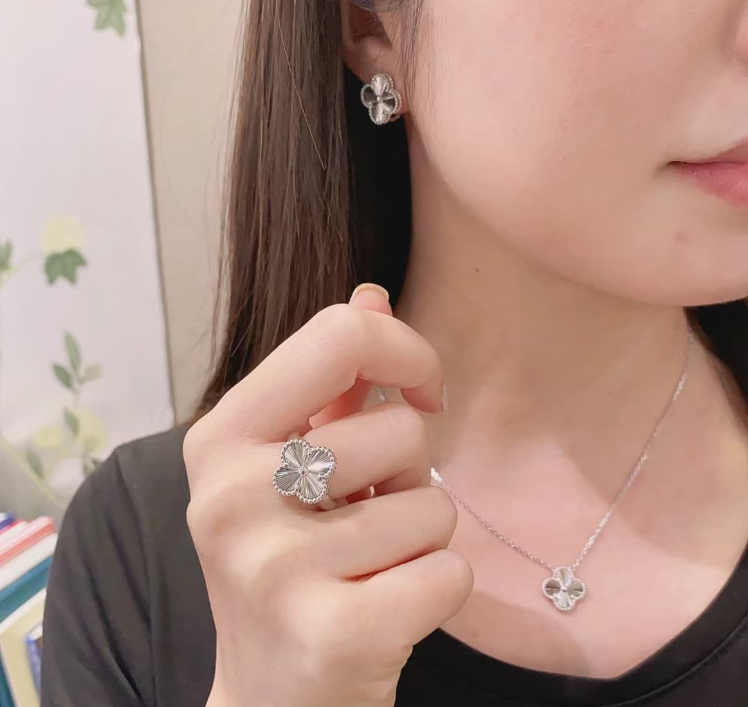 Van Cleef & Arpels Alhambra Earrings